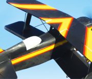 Kompakter Kunstflug-Doppeldecker zum Nachbauen