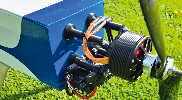 Abstandshalter für E-Motoren einbauen